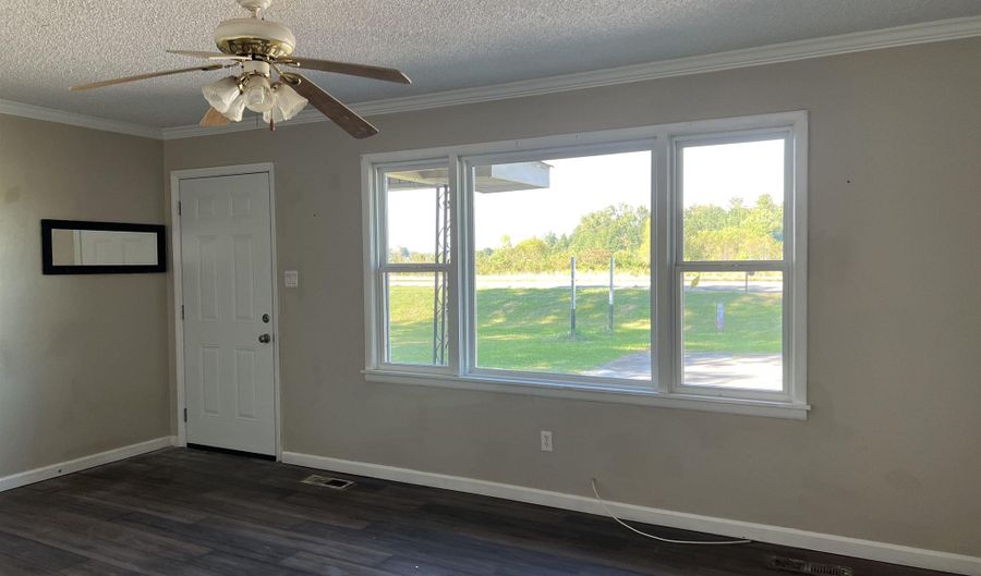26390 Highway 72 E, Athens, AL 35613 - 3 Beds, 1 Bath