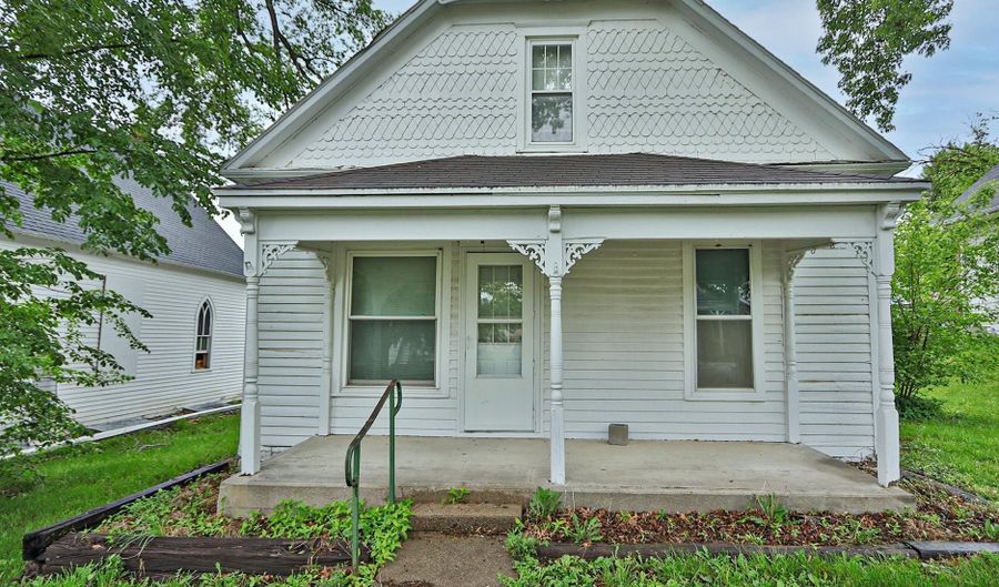 707 House St, Avoca, NE 68307 - 2 Beds, 1 Bath