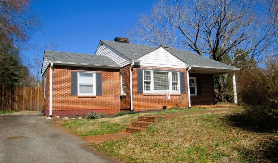 144 Maple Ln, Amherst, VA 24521 - 3 Beds, 1 Bath