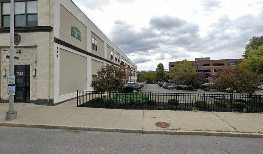 733 Broadway 302, Albany, NY 12207 - 2 Beds, 1 Bath