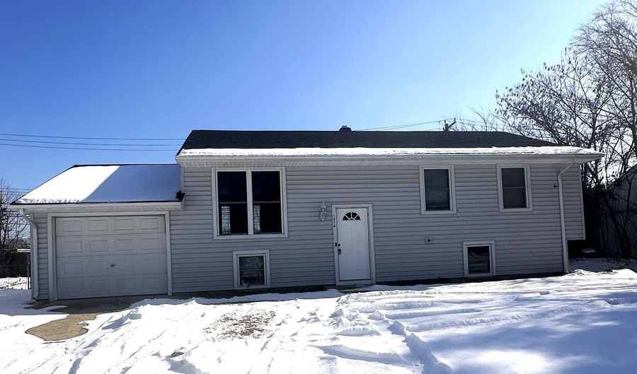 1574 NATHANIEL MITCHELL Rd, Dover, DE 19904 - 5 Beds, 2 Bath