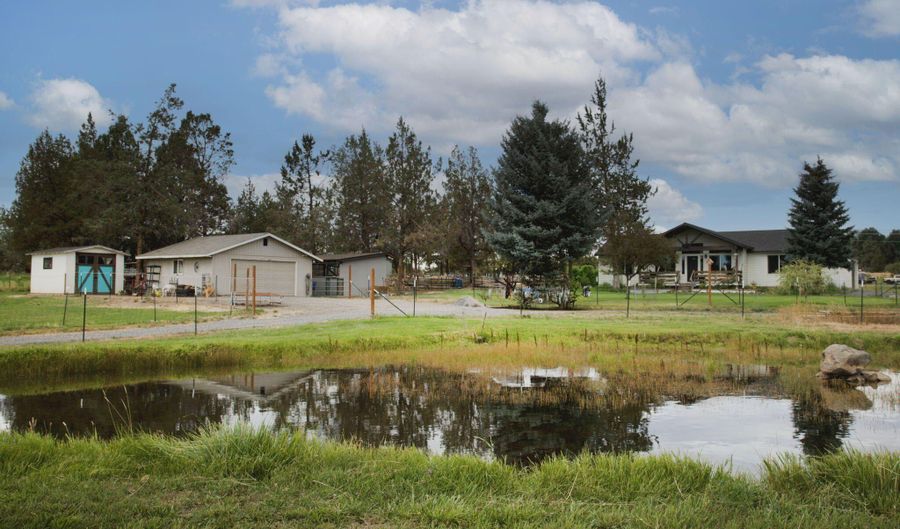 64925 Valeview Dr, Bend, OR 97703 - 3 Beds, 2 Bath