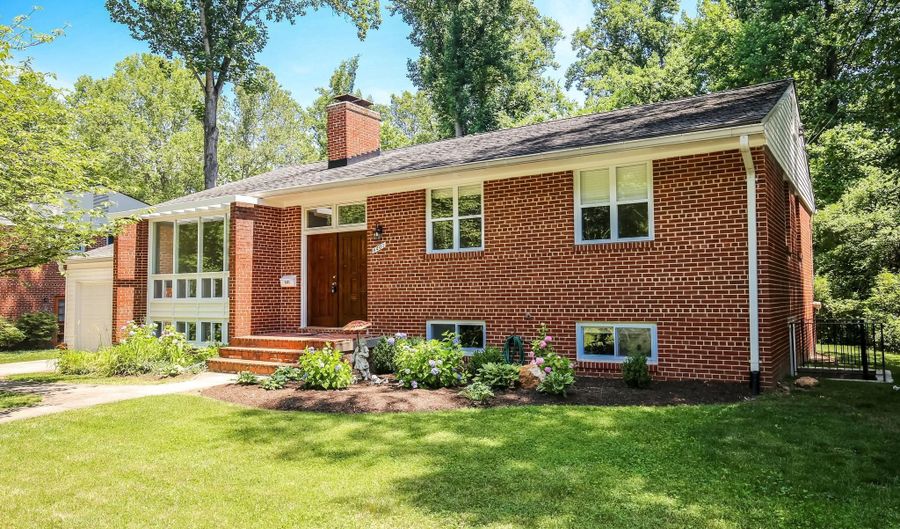8401 BEECH TREE Rd, Bethesda, MD 20817 - 4 Beds, 3 Bath