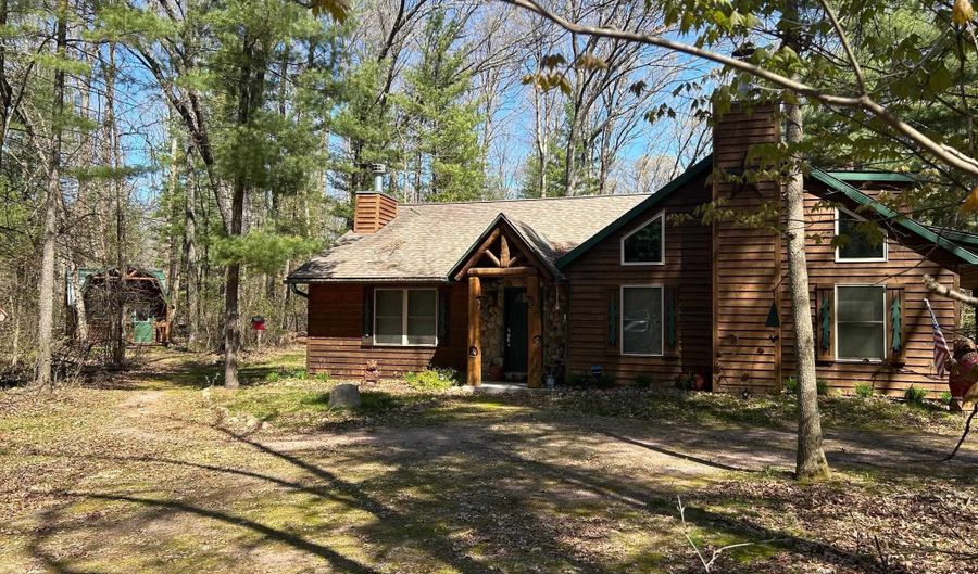 1690 Cumberland Ave, Arkdale, WI 54613 - 3 Beds, 3 Bath