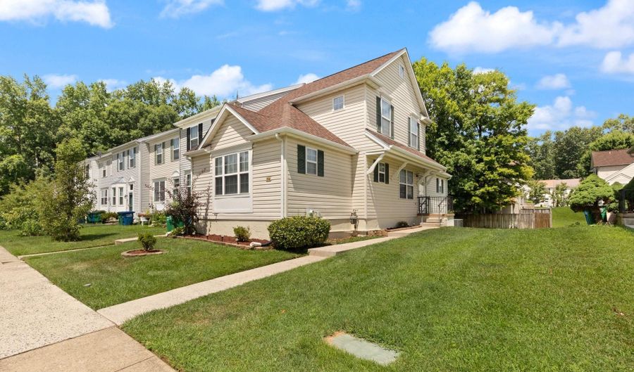354 WOODLAND GREEN Ct, Aberdeen, MD 21001 - 3 Beds, 3 Bath