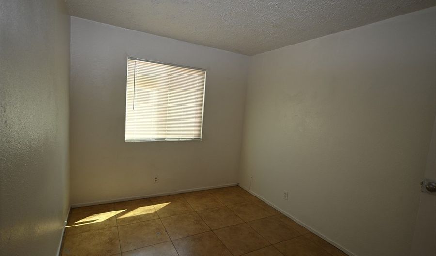 302 Eastminister Ct A, Henderson, NV 89015 - 2 Beds, 1 Bath