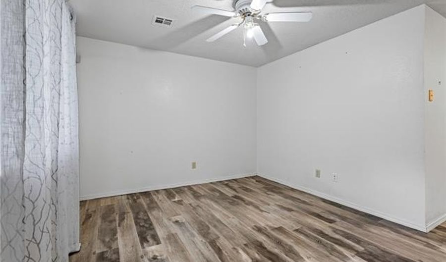 1312 12th NE, Ardmore, OK 73401 - 3 Beds, 1 Bath