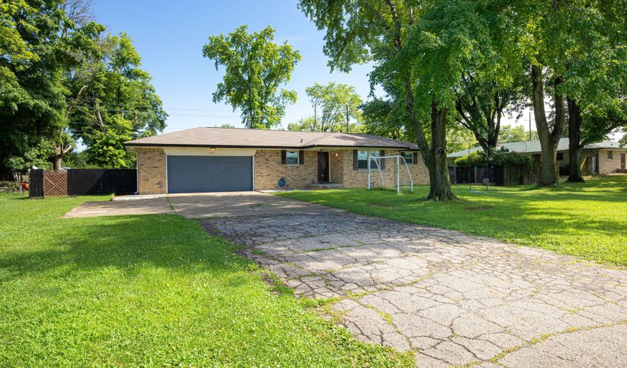 1202 E Stop 10 Rd, Indianapolis, IN 46227 - 4 Beds, 3 Bath
