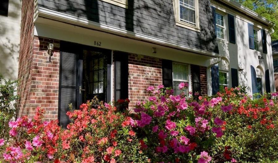 862 AZALEA Dr 20-862, Rockville, MD 20850 - 3 Beds, 3 Bath