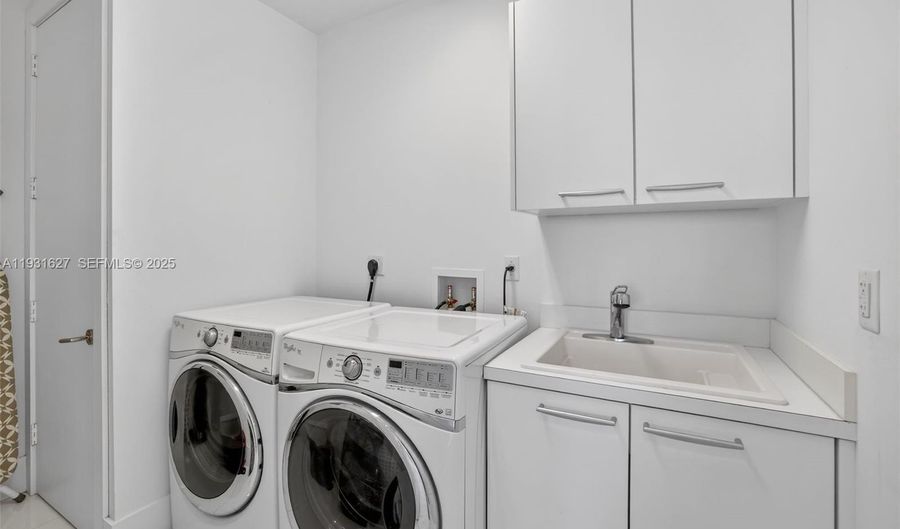 4100 Island Blvd 2303, Aventura, FL 33160 - 3 Beds, 3 Bath