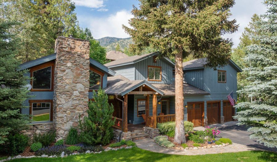 445 ASPEN RIDGE Trl, Alpine, WY 83128 - 4 Beds, 3 Bath