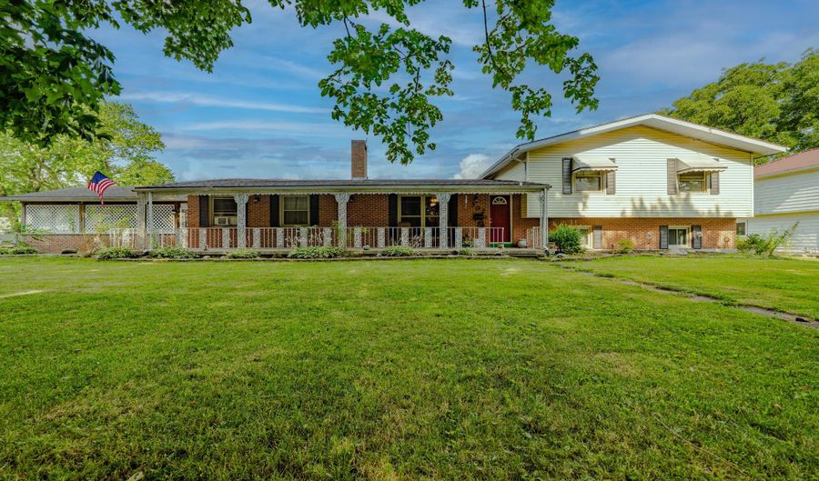 302 N West St, Arcanum, OH 45304 - 4 Beds, 2 Bath