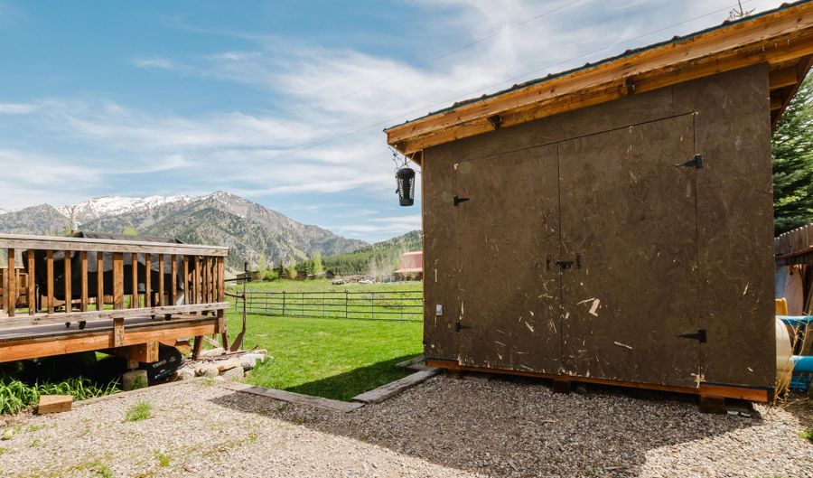 222 RIVER BENCH Rd, Alpine, WY 83128 - 4 Beds, 3 Bath