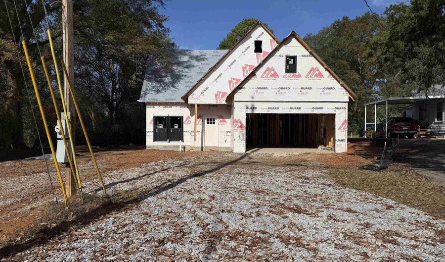 902 6TH Ave, Alabaster, AL 35007 - 3 Beds, 3 Bath