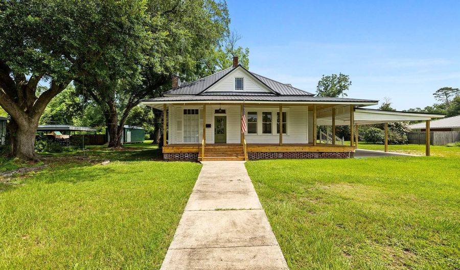 405 Hickory St, Amite, LA 70422 - 4 Beds, 3 Bath