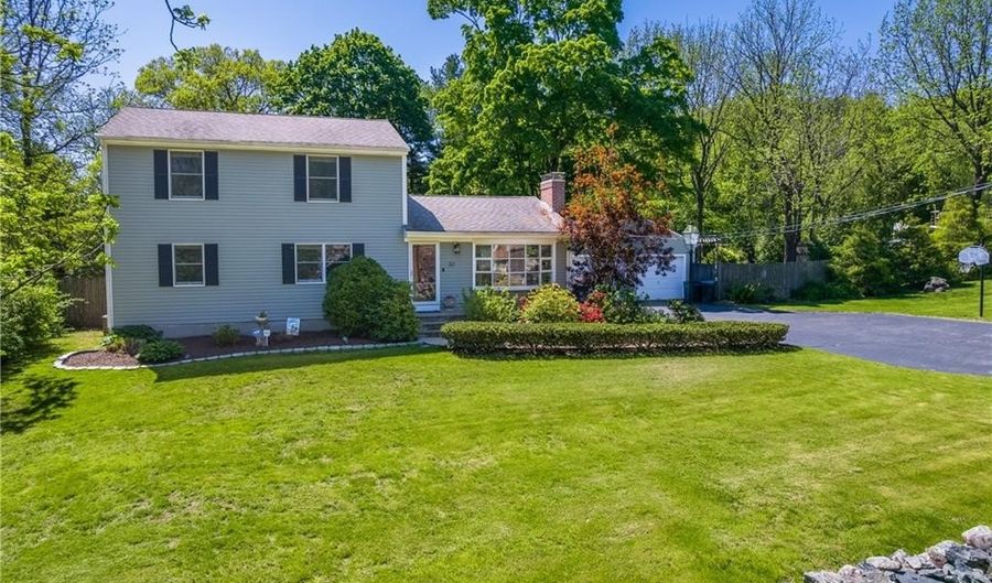 33 Wilbur Rd, Lincoln, RI 02865 - 4 Beds, 3 Bath