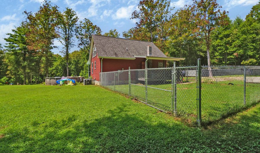 2230 Shirley Rd, Allardt, TN 38504 - 3 Beds, 2 Bath