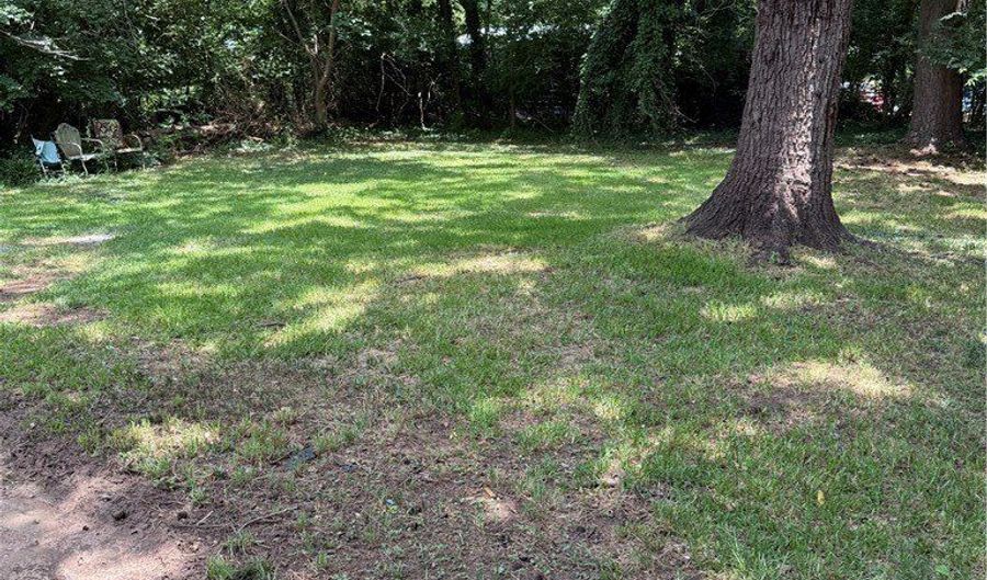255 Vista Dr, Athens, GA 30605 - 3 Beds, 2 Bath