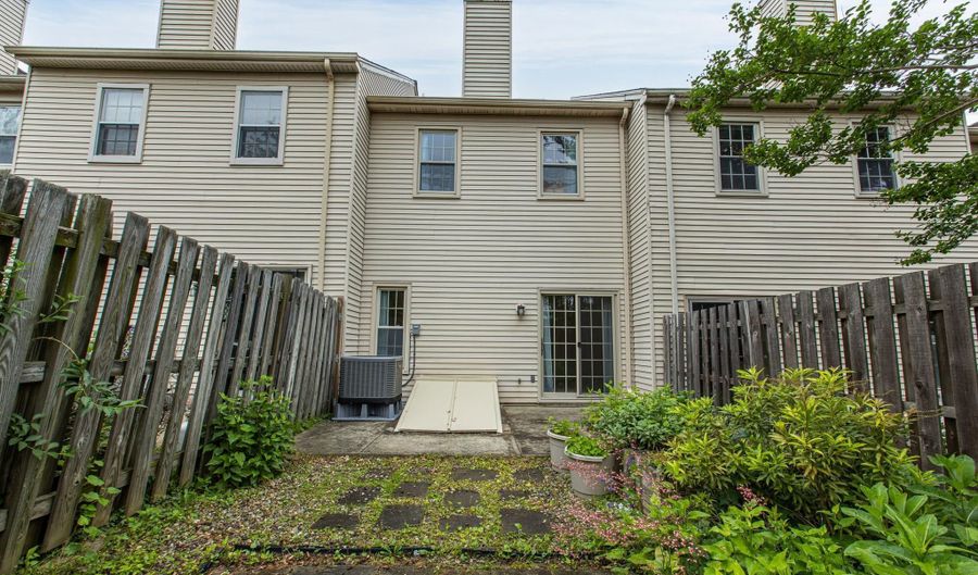 626 LAMPLIGHTER Way, Hockessin, DE 19707 - 2 Beds, 3 Bath