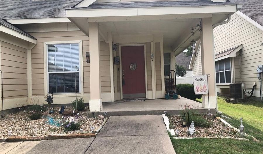 313 Creekside Dr, Anna, TX 75409 - 3 Beds, 2 Bath