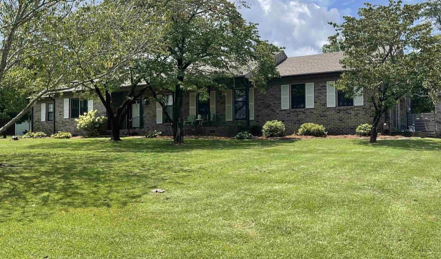 6 Penny Ln, Albertville, AL 35950 - 4 Beds, 2 Bath