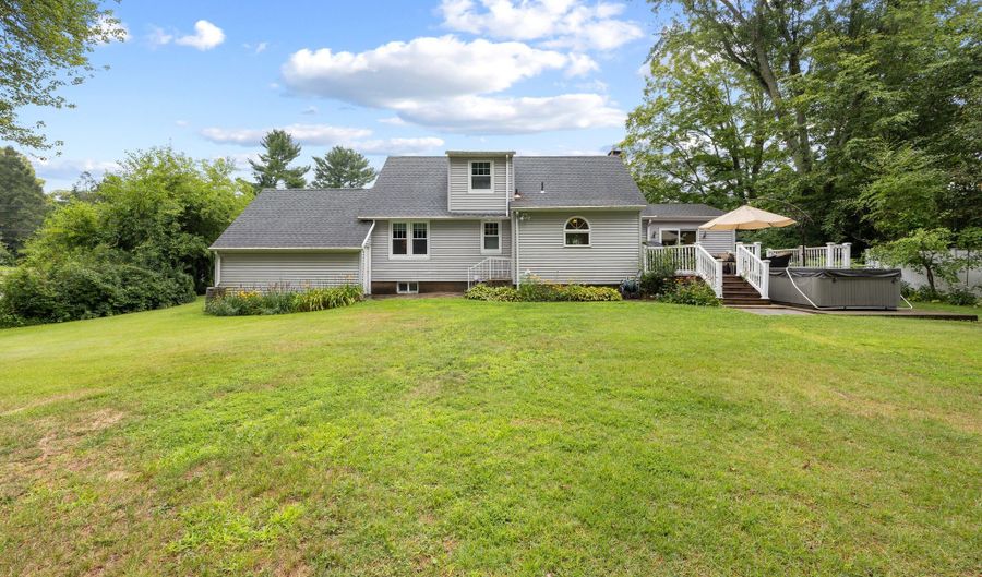 301 Wiese Rd, Cheshire, CT 06410 - 3 Beds, 2 Bath