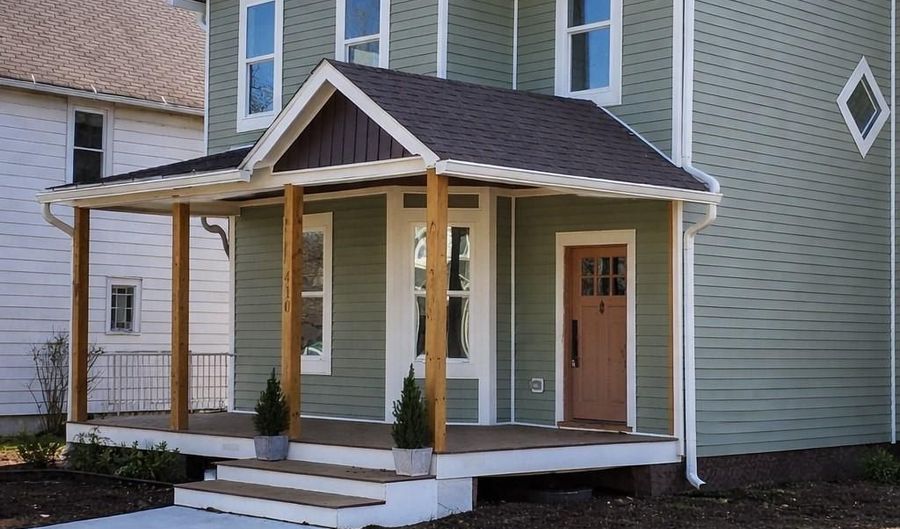 410 WEST St, Clayton, DE 19938 - 4 Beds, 3 Bath