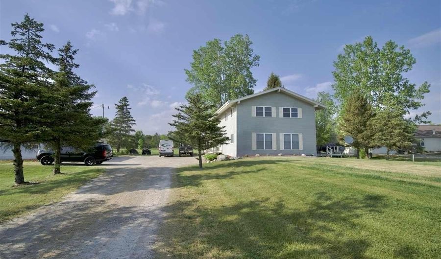 22363 32 Mile, Armada, MI 48005 - 2 Beds, 2 Bath