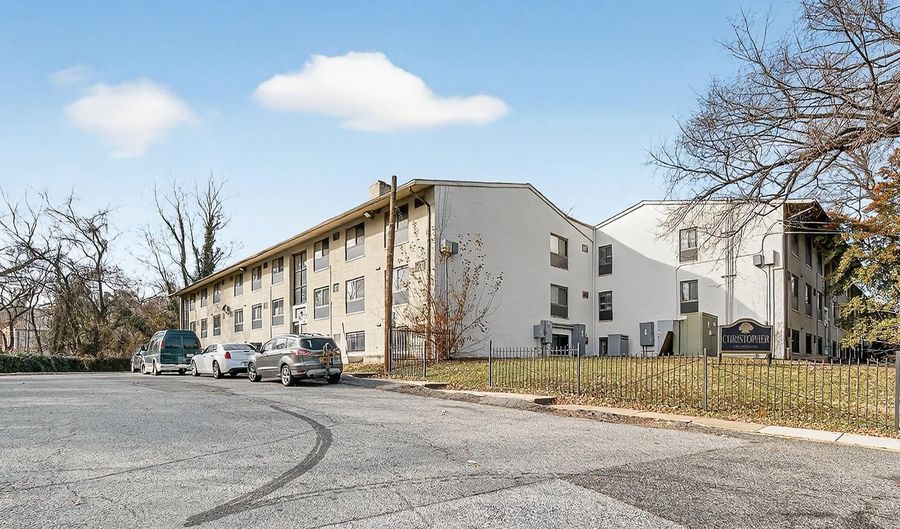 3111 NAYLOR Rd SE 104, Washington, DC 20020 - 1 Beds, 1 Bath