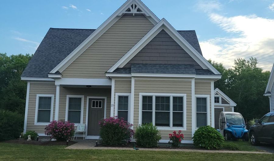 23 Ranger Ln, Arundel, ME 04046 - 2 Beds, 3 Bath