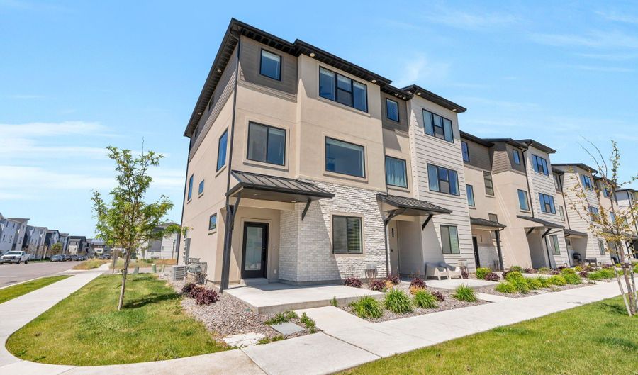 476 S 900 W, American Fork, UT 84003 - 4 Beds, 3 Bath