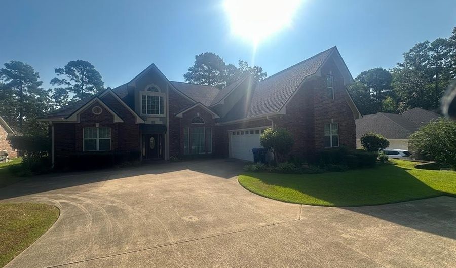 4932 Old Oak Dr, Benton, LA 71006 - 4 Beds, 4 Bath