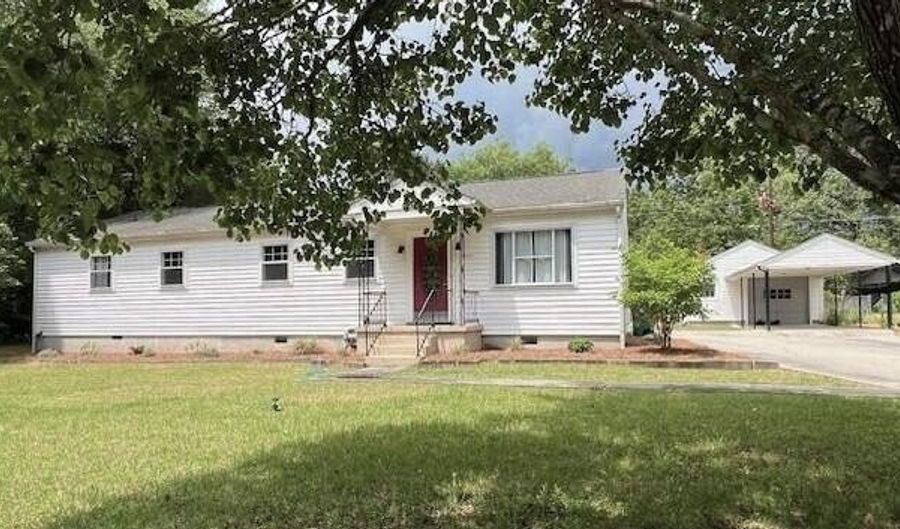 1303 Hagood Ave, Barnwell, SC 29812 - 3 Beds, 2 Bath
