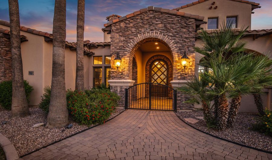 4327 E CAPRICORN Pl, Chandler, AZ 85249 - 5 Beds, 4 Bath