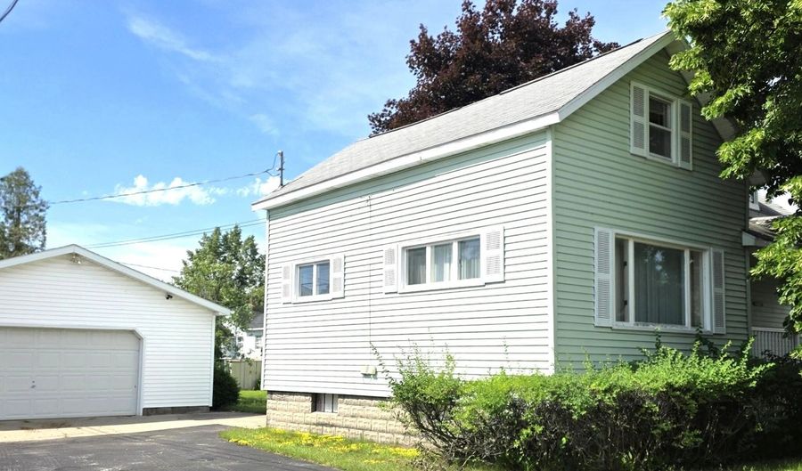 1105 S First Ave, Alpena, MI 49707 - 3 Beds, 2 Bath