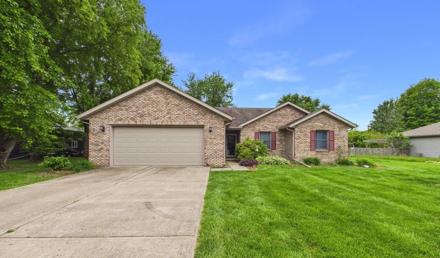 35 W Estate St, Anderson, IN 46013 - 3 Beds, 2 Bath