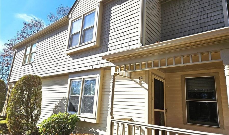 12 Birdie Ct, Coventry, RI 02816 - 2 Beds, 2 Bath