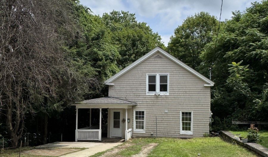 10 Tiffany St, Brooklyn, CT 06234 - 4 Beds, 3 Bath