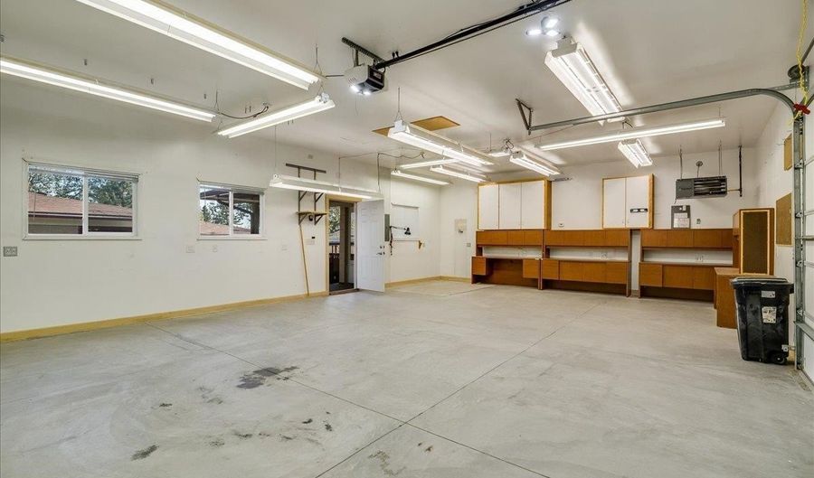 3108 JACKSON St, Cheyenne, WY 82009 - 3 Beds, 2 Bath