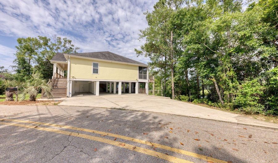 12039 Carls Cv, Biloxi, MS 39532 - 4 Beds, 3 Bath