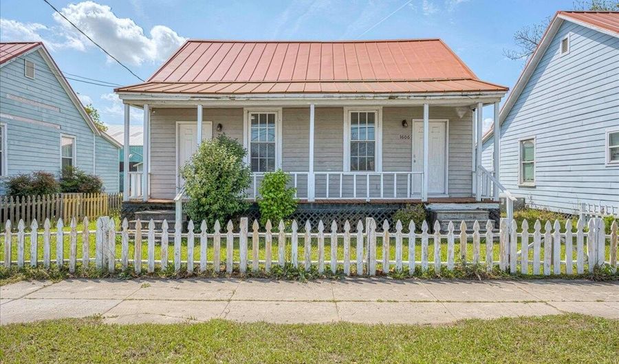 1606 Broad St, Augusta, GA 30904 - 2 Beds, 2 Bath