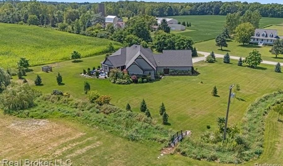 7190 Earhart Rd, Ann Arbor, MI 48105 - 5 Beds, 4 Bath