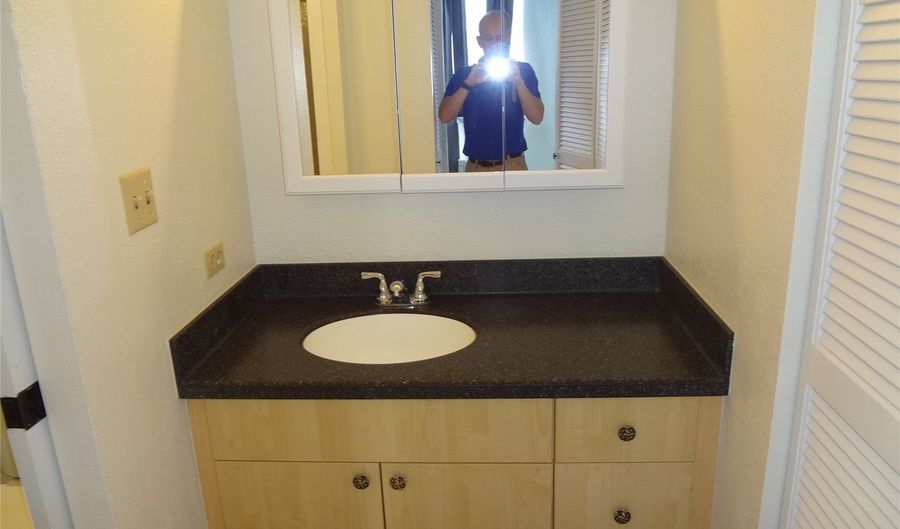 320 Liliuokalani Ave 603, Honolulu, HI 96815 - 2 Beds, 1 Bath