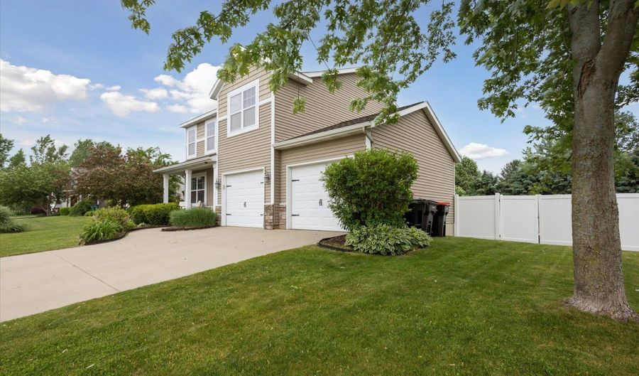 11838 Andrews Ave, Allendale, MI 49401 - 4 Beds, 4 Bath