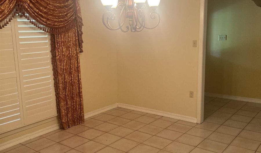 1922 Riverside Dr, Bogalusa, LA 70427 - 3 Beds, 3 Bath