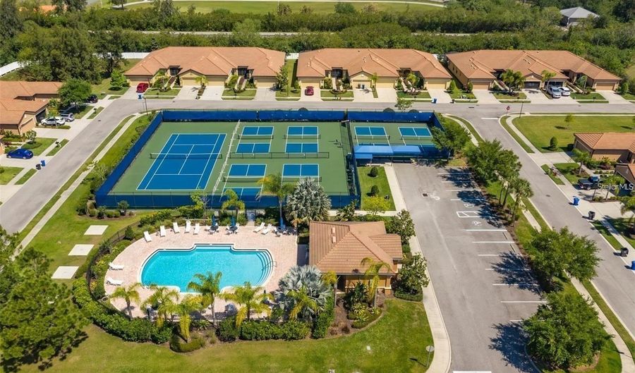 342 BLUEWATER FALLS Ct, Apollo Beach, FL 33572 - 3 Beds, 2 Bath