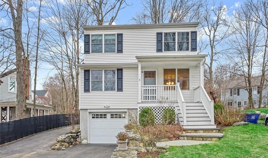 139 River St, New Canaan, CT 06840 - 5 Beds, 3 Bath