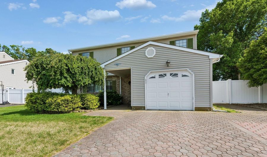 21 Deer Run Dr S, Barnegat, NJ 08005 - 4 Beds, 2 Bath
