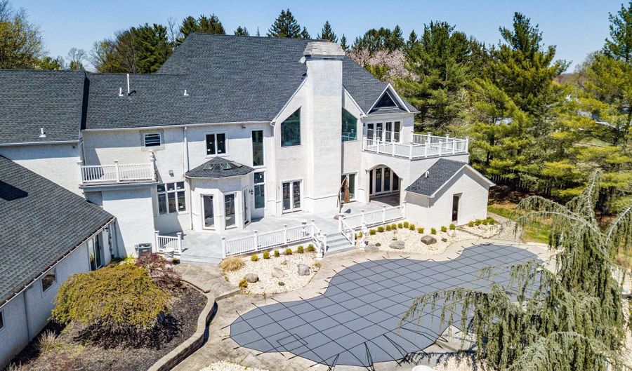 832 PARADISE Dr, Ambler, PA 19002 - 6 Beds, 9 Bath