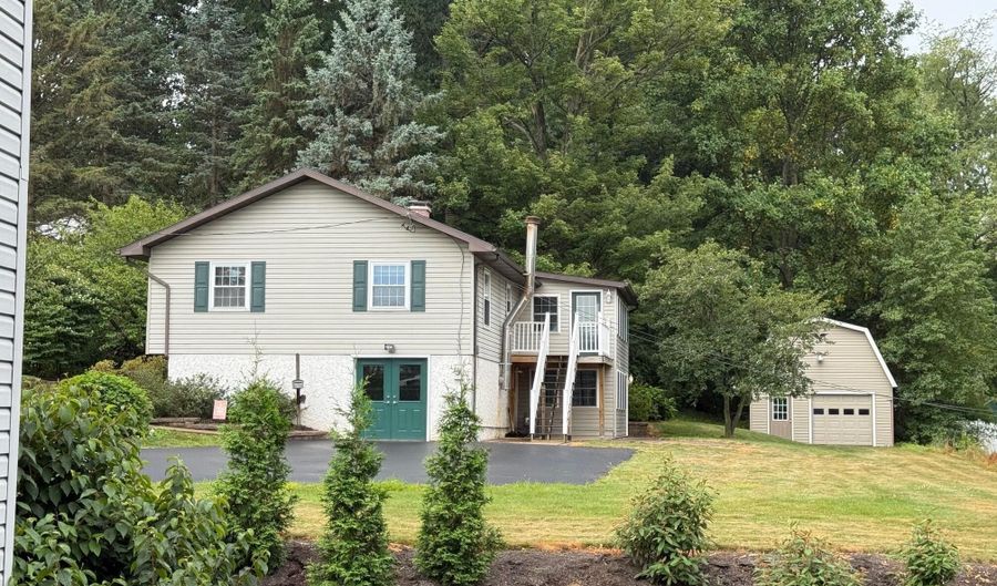 4120 3rd Ave, Altoona, PA 16602 - 4 Beds, 2 Bath